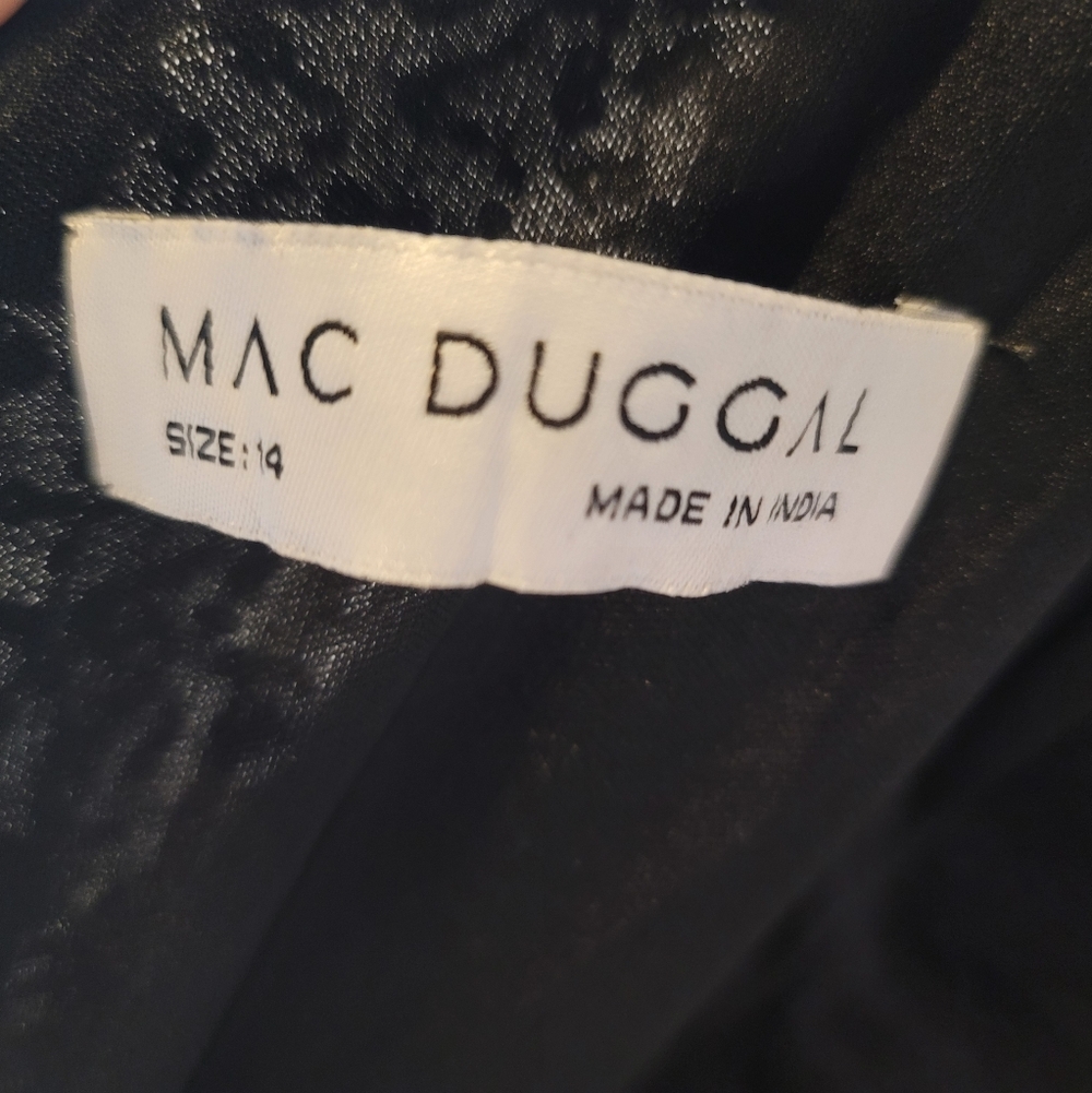 NWT MAC DUGGAL Floral Embellished Spaghetti Strap Gown Black Size 14 - Picture 7 of 12